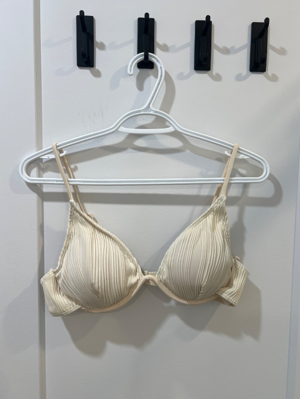 Bikini Set (Size L) - Picture 5 of 11